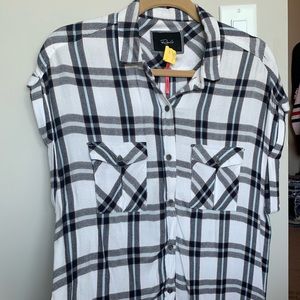 Rails sleeveless flannel